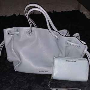 ✅ STILL AVAILABLE Michael Kors bag